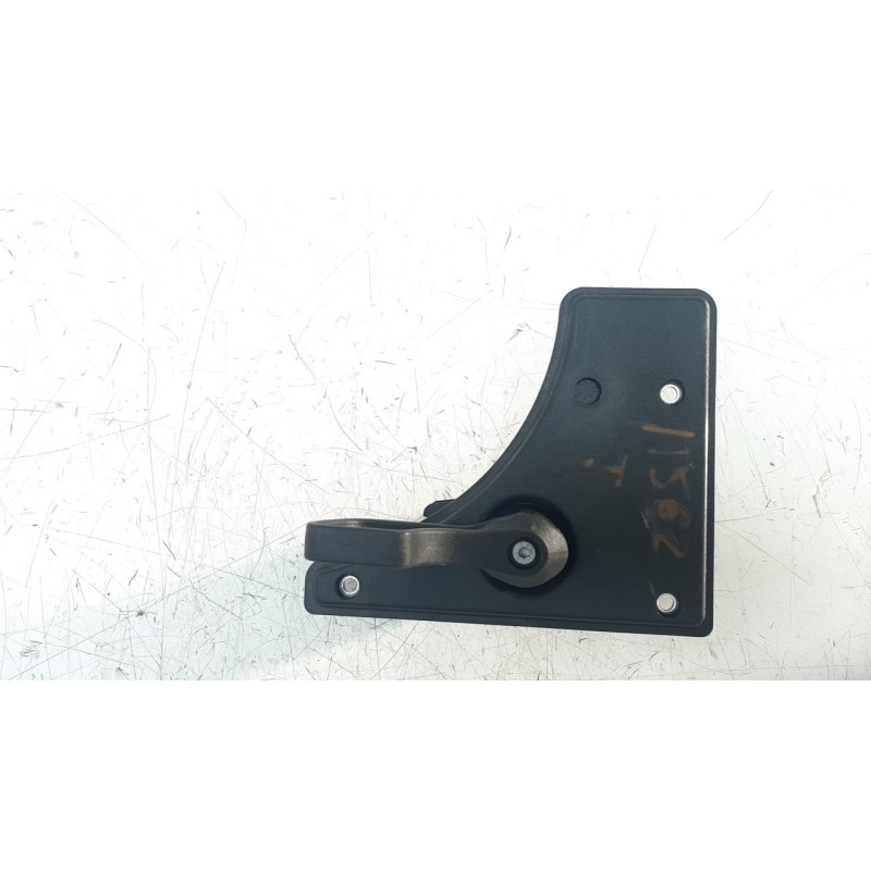 Recambio de maneta interior lateral derecha para iveco daily furgón 2.3 diesel referencia OEM IAM 242477  
