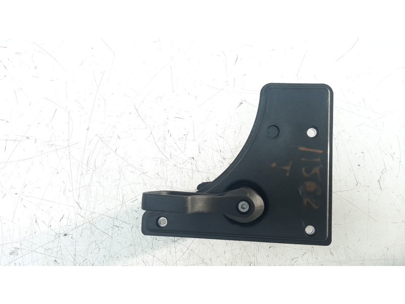 Recambio de maneta interior lateral derecha para iveco daily furgón 2.3 diesel referencia OEM IAM 242477  