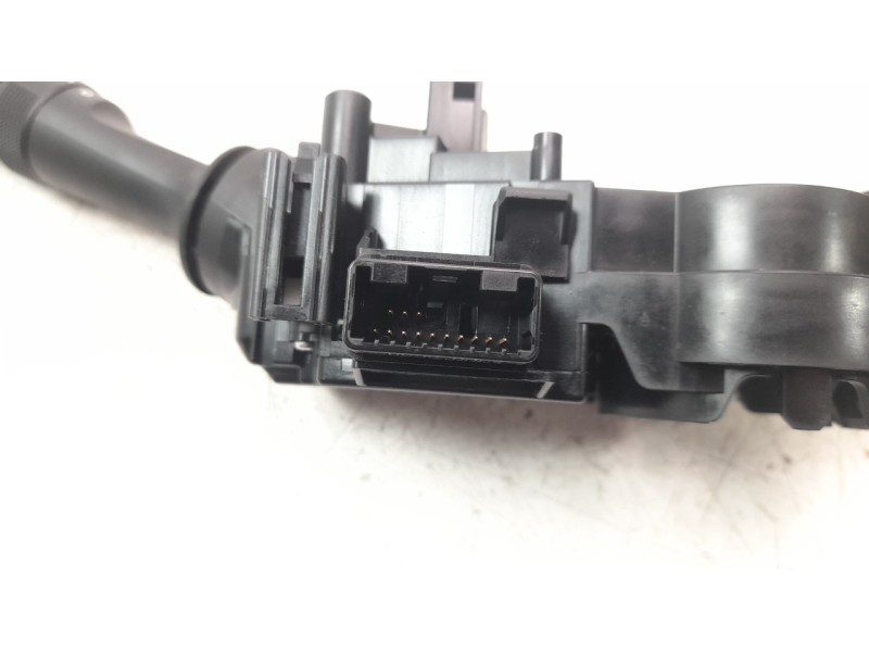 Recambio de mando intermitentes para toyota auris active referencia OEM IAM 17F852  