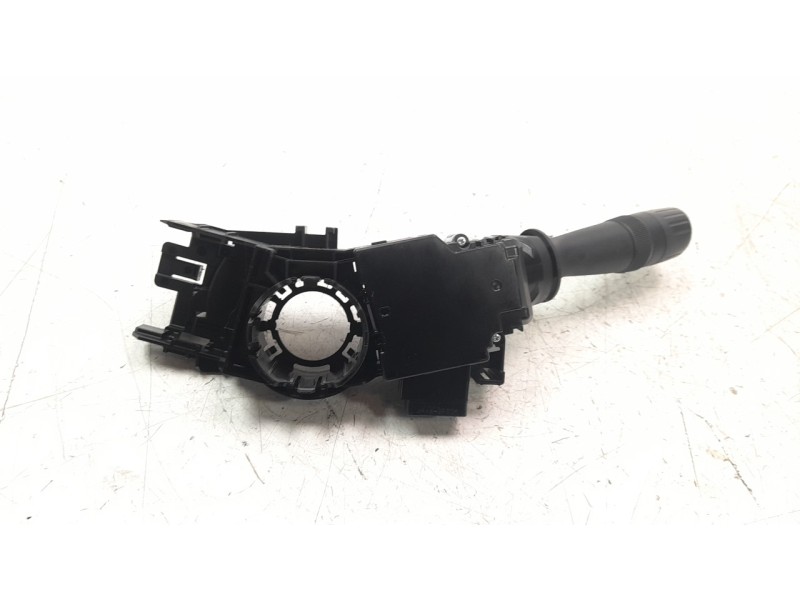 Recambio de mando intermitentes para toyota auris active referencia OEM IAM 17F852  