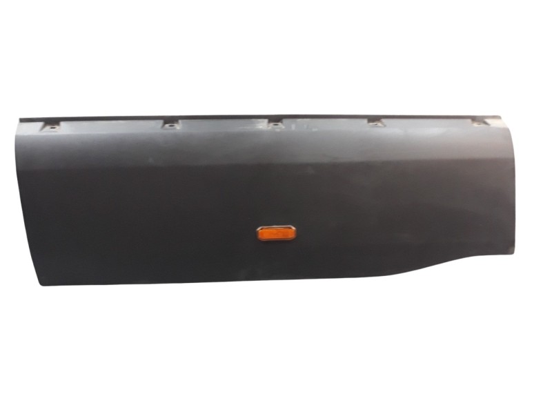 Recambio de moldura para iveco daily furgón 2.3 diesel referencia OEM IAM 5801811475  