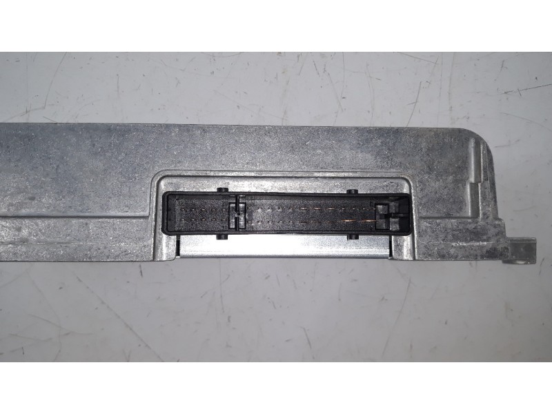 Recambio de sistema audio / radio cd para audi a4 ber. (b8) básico referencia OEM IAM 8T0035223AB  