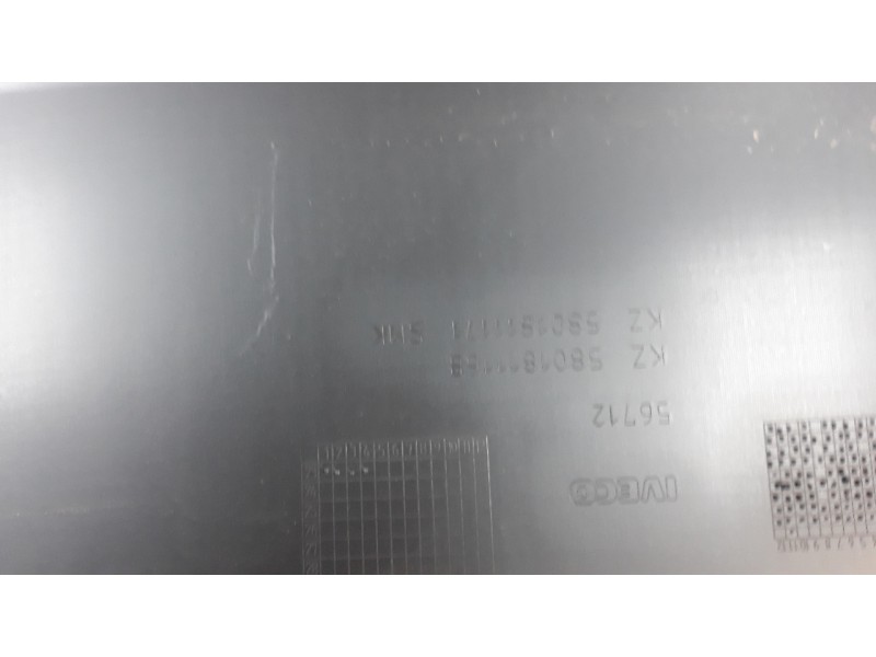 Recambio de moldura para iveco daily furgón 2.3 diesel referencia OEM IAM 5801811168  