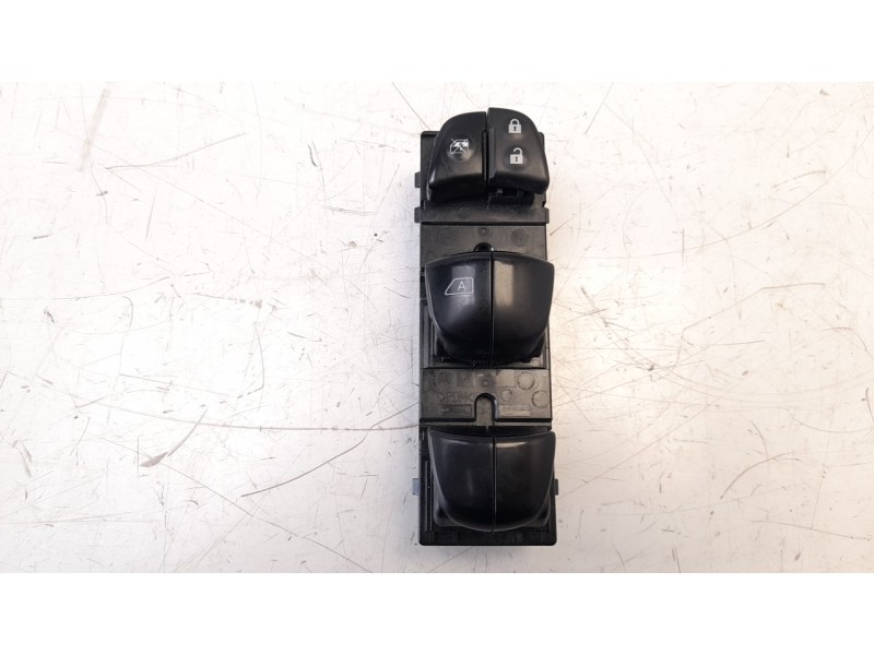 Recambio de mando elevalunas delantero izquierdo para nissan pulsar (c13) 1.2 16v cat referencia OEM IAM 254013ZL1A  