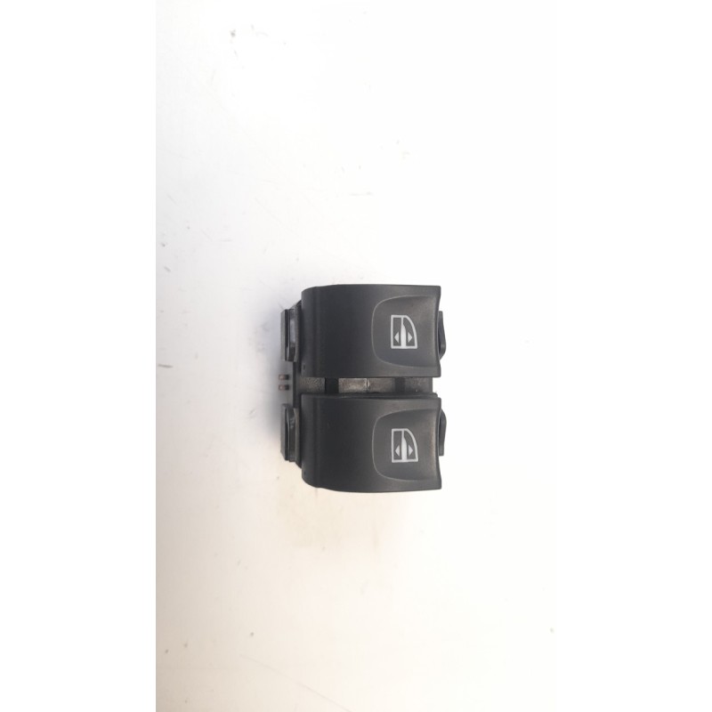 Recambio de mando elevalunas delantero izquierdo para renault captur 1.5 dci diesel fap energy referencia OEM IAM 254113300R IAF