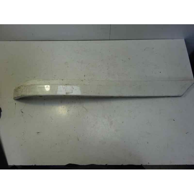 Recambio de molduras traseras para mercedes-benz clase c (w203) berlina 240 (203.061) referencia OEM IAM  ME0271253 