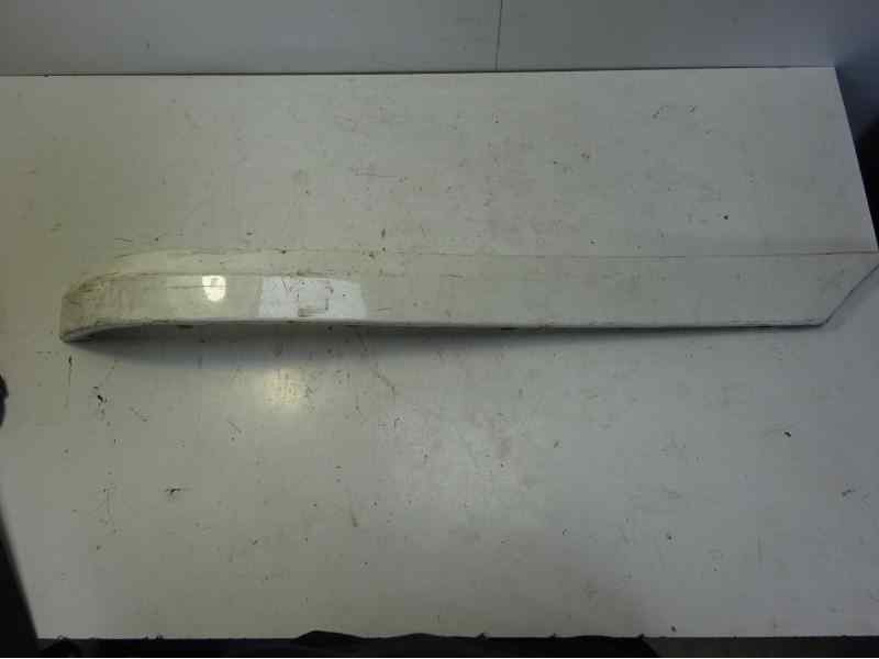 Recambio de molduras traseras para mercedes-benz clase c (w203) berlina 240 (203.061) referencia OEM IAM  ME0271253 