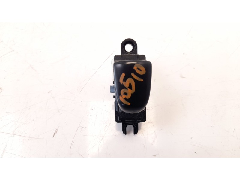 Recambio de mando elevalunas trasero derecho para nissan pulsar (c13) 1.2 16v cat referencia OEM IAM 254114CE0A  