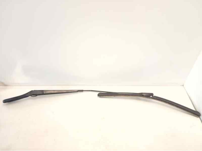 Recambio de brazo limpia delantero derecho para volvo c30 1.6 d drive momentum referencia OEM IAM 31253997  