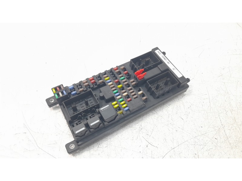 Recambio de caja reles / fusibles para land rover discovery sport 2.0 td4 cat referencia OEM IAM FK7214F041AC  