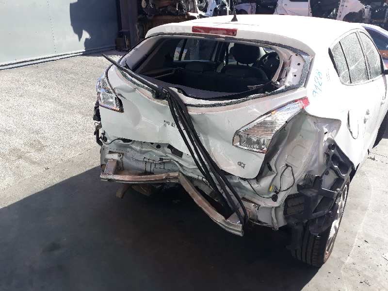 renault megane iii berlina 5 p del año 2011