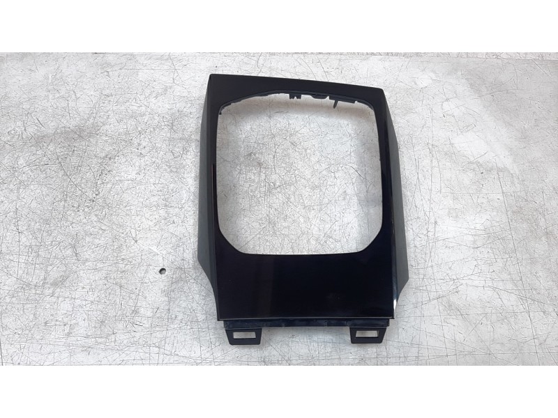 Recambio de embellecedor para bmw serie 3 berlina (g20) 2.0 16v turbodiesel referencia OEM IAM 680723908  