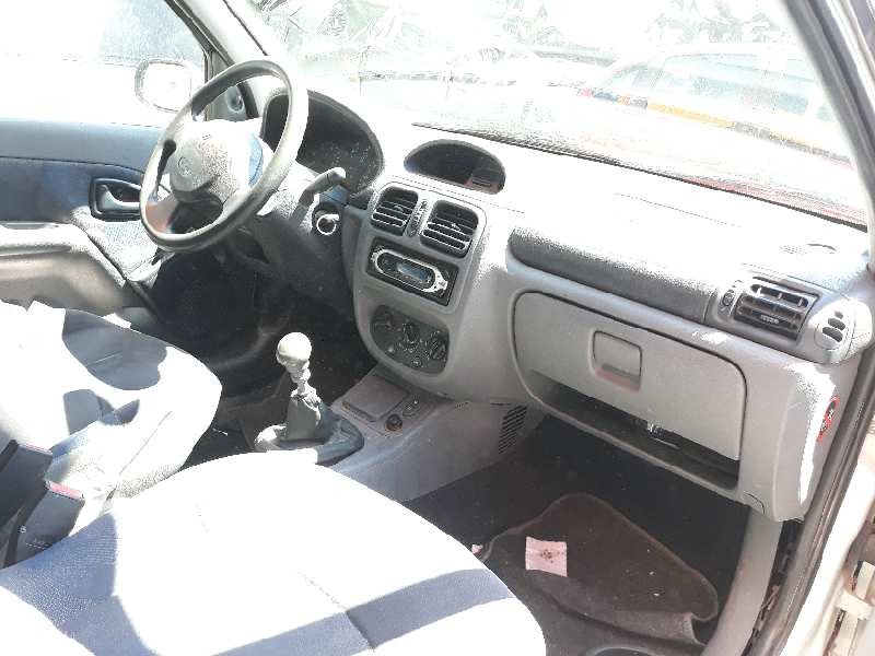 renault clio ii fase i (b/cbo) del año 2000