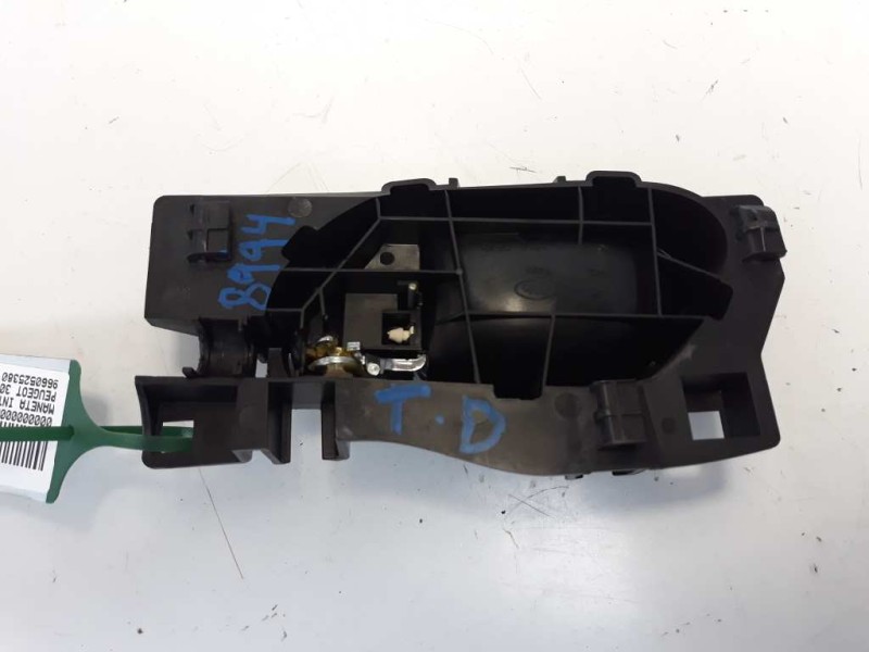 Recambio de maneta interior trasera derecha para peugeot 308 sw urban referencia OEM IAM 9660525380  