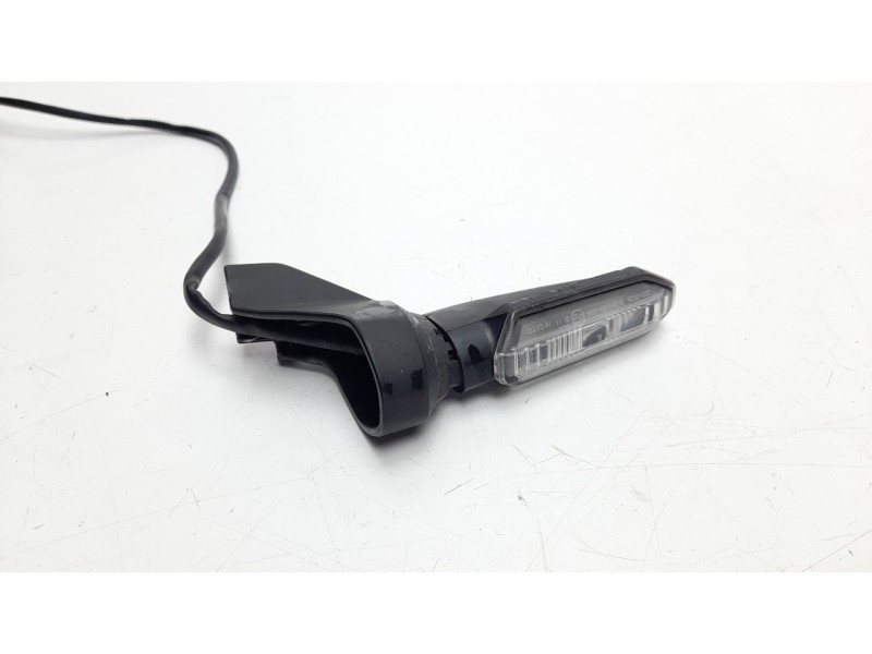 Recambio de piloto trasero izquierdo para honda cb 1000 r cb 1000r referencia OEM IAM 33650MKJD01  