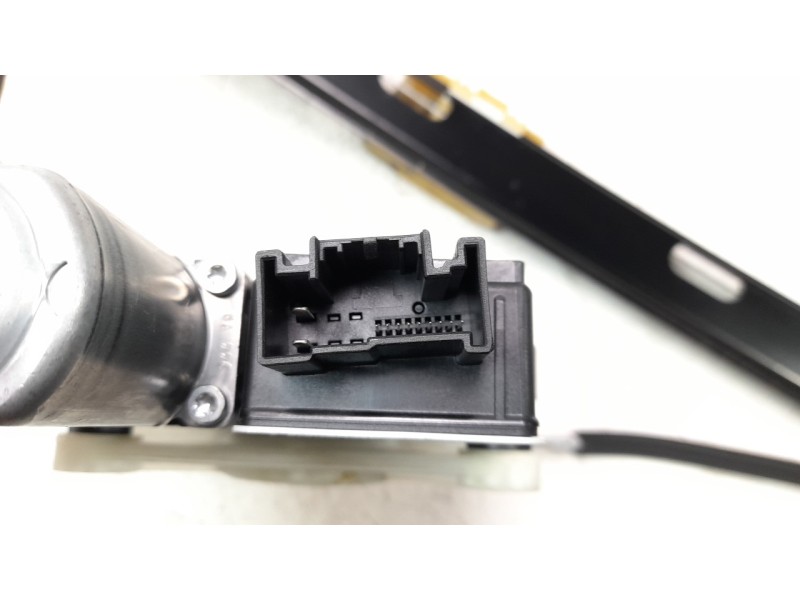 Recambio de elevalunas delantero izquierdo para volkswagen polo advance referencia OEM IAM 2G4837461B  