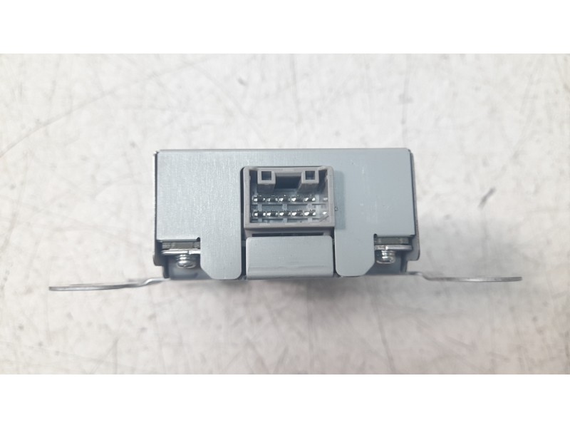 Recambio de modulo electronico para mazda cx-5 2.2 turbodiesel cat referencia OEM IAM KB8M677G0  