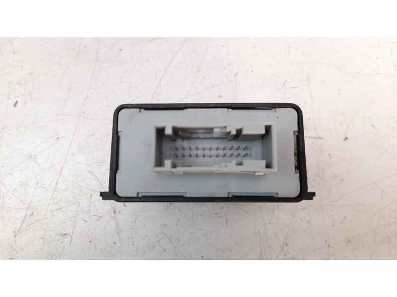 Recambio de centralita luces para audi q5 (8r) 3.0 v6 24v tdi referencia OEM IAM 8K0907357B  