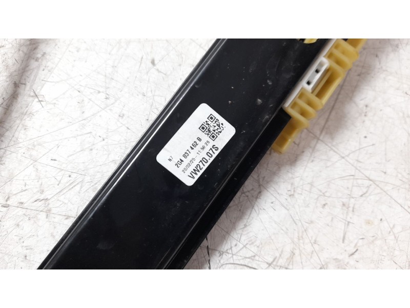 Recambio de elevalunas delantero derecho para volkswagen polo advance referencia OEM IAM 2G4837462B  