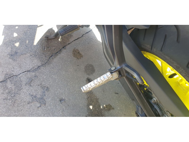Recambio de estribera izquierda para yamaha mt-07 mt-07 referencia OEM IAM B7N2743100  