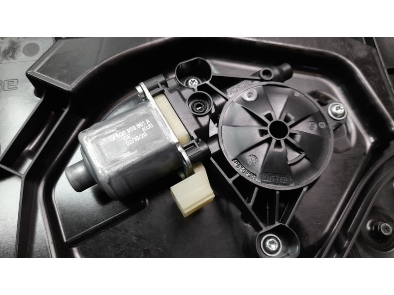 Recambio de elevalunas delantero izquierdo para volkswagen golf viii lim. (cd1) life referencia OEM IAM 5H0837401F  