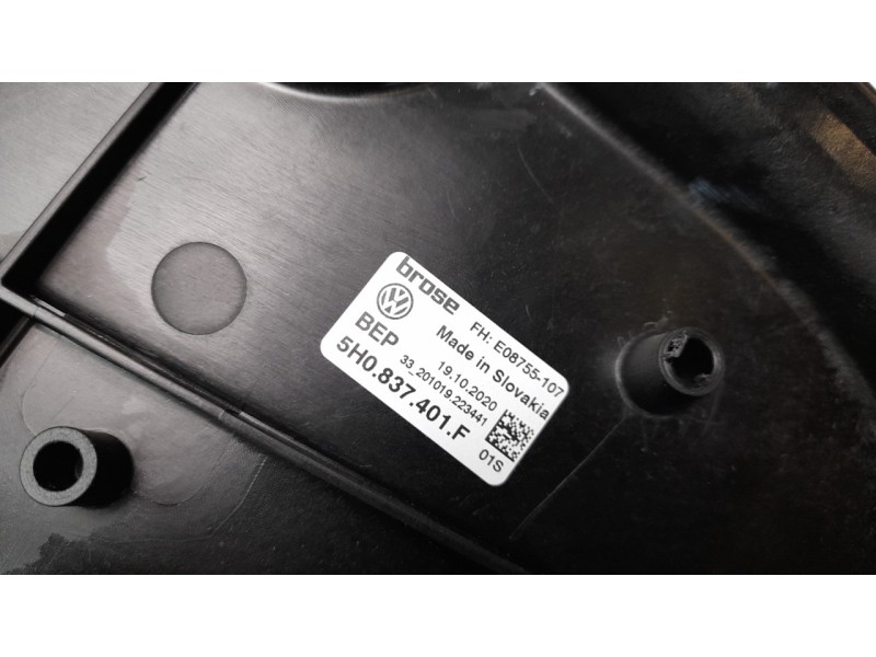 Recambio de elevalunas delantero izquierdo para volkswagen golf viii lim. (cd1) life referencia OEM IAM 5H0837401F  