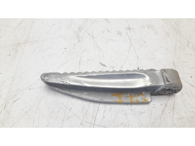 Recambio de estribo para honda forza 125 forza 125 referencia OEM IAM 50730K40F00  