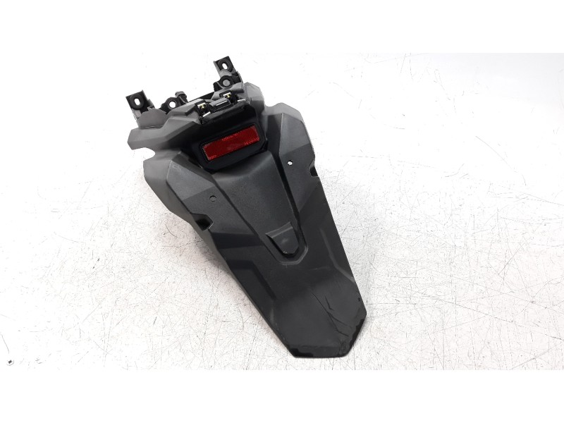 Recambio de guardabarros trasero para honda forza 125 forza 125 referencia OEM IAM 80101K40A00  