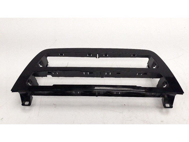 Recambio de moldura para bmw serie 1 lim. (f20/f21) 1.5 12v turbodiesel referencia OEM IAM 17313810  