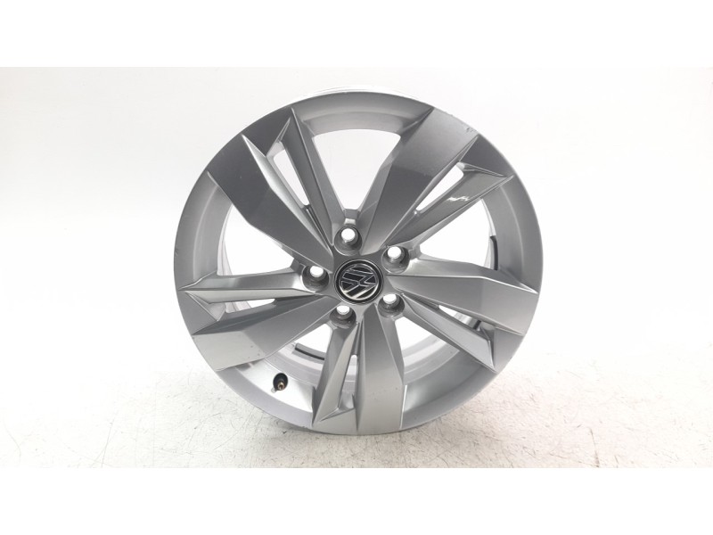 Recambio de llanta para volkswagen polo advance referencia OEM IAM 2G0601025N  