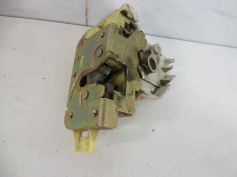 Recambio de cerradura puerta delantera derecha para ford mondeo berlina (gd) ambiente referencia OEM IAM 96BGF21812CM  