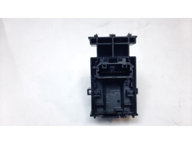 Recambio de mando elevalunas trasero izquierdo para toyota rav4 hybrid 4x2 advance referencia OEM IAM 193335  