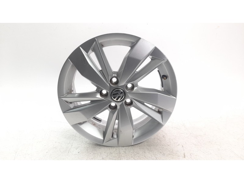 Recambio de llanta para volkswagen polo advance referencia OEM IAM 2G0601025N  