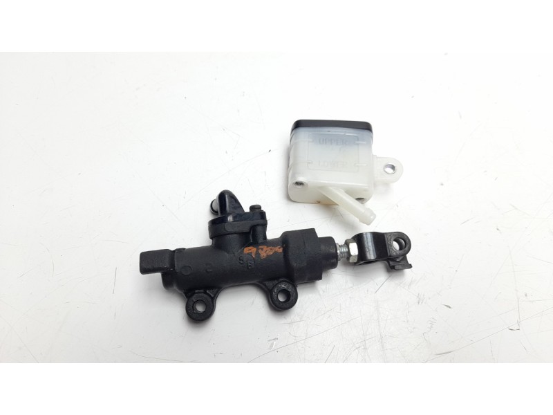 Recambio de bomba freno para honda cb 1000 r cb 1000r referencia OEM IAM 43510MKJD01  