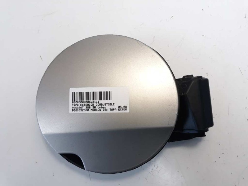 Recambio de tapa exterior combustible para peugeot 308 sw urban referencia OEM IAM 9681632680 9681632777 