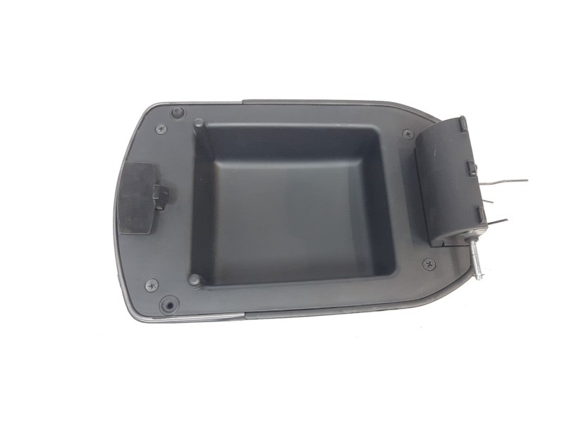 Recambio de apoyabrazos central para hyundai ix35 1.7 crdi cat referencia OEM IAM 846602S200RMS  