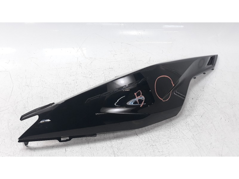 Recambio de moldura para honda forza 125 forza 125 referencia OEM IAM 83500K1BT000  