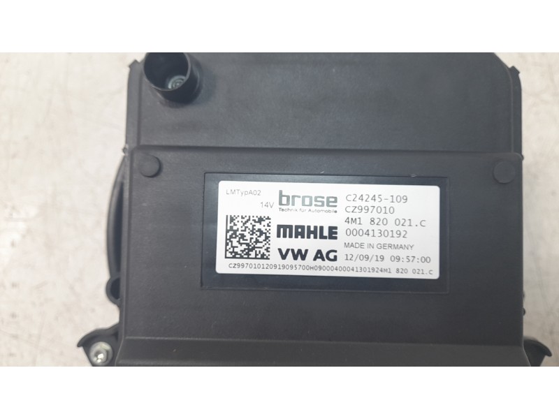 Recambio de ventilador calefaccion para audi a4 berlina (8wc) 35 tdi s line referencia OEM IAM 4M1820021C  