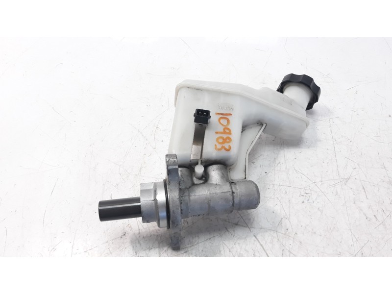 Recambio de bomba freno para hyundai ix35 1.7 crdi cat referencia OEM IAM 585102S101  