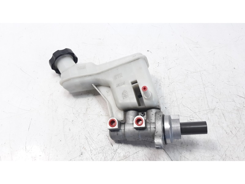 Recambio de bomba freno para hyundai ix35 1.7 crdi cat referencia OEM IAM 585102S101  