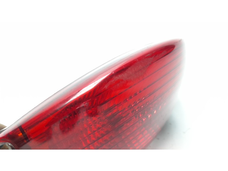 Recambio de piloto trasero central para honda cbf 600 f cbf600na referencia OEM IAM 304761301  