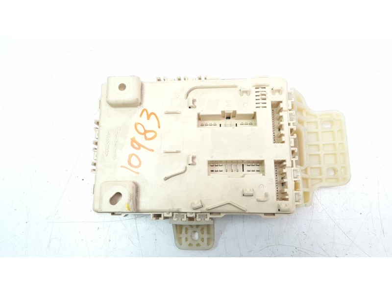 Recambio de caja reles / fusibles para hyundai ix35 1.7 crdi cat referencia OEM IAM 919502S721  