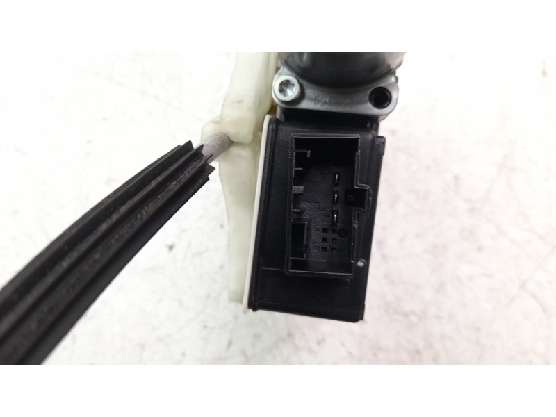 Recambio de elevalunas trasero izquierdo para volkswagen polo advance referencia OEM IAM 2G6839461C  