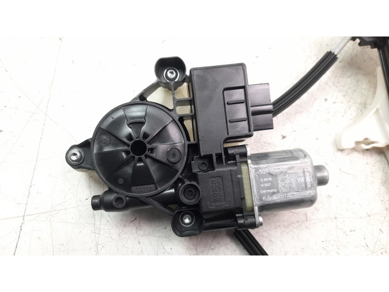 Recambio de elevalunas trasero izquierdo para volkswagen polo advance referencia OEM IAM 2G6839461C  
