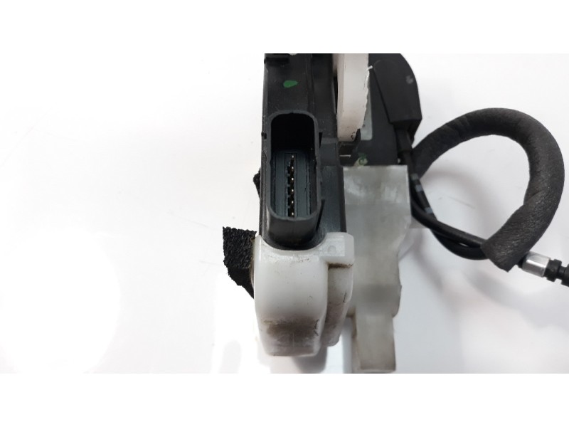 Recambio de cerradura puerta delantera derecha para hyundai ix35 1.7 crdi cat referencia OEM IAM 813202Y000  