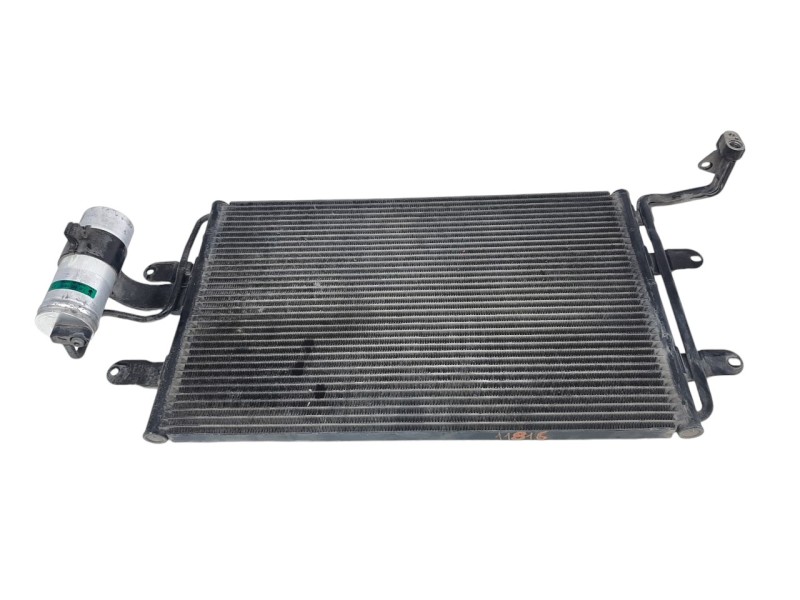 Recambio de condensador / radiador aire acondicionado para volkswagen golf iv berlina (1j1) básico referencia OEM IAM 1J0820411D