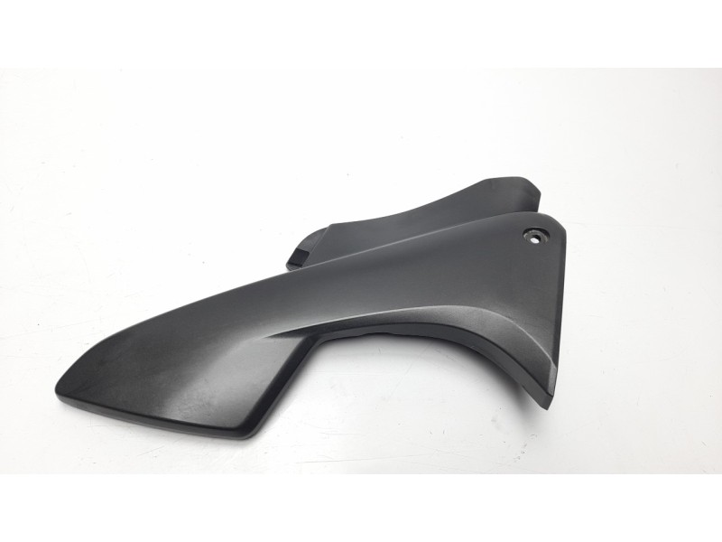 Recambio de moldura para honda cbf 600 f cbf600na referencia OEM IAM 83611MERR600  