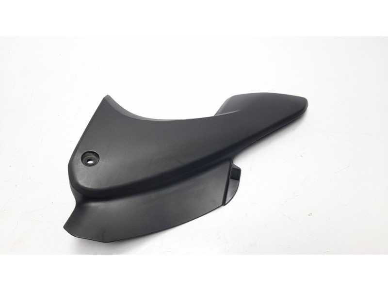 Recambio de moldura para honda cbf 600 f cbf600na referencia OEM IAM 83611MERR600  