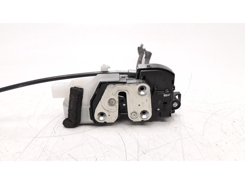 Recambio de cerradura puerta trasera derecha para hyundai ix35 1.7 crdi cat referencia OEM IAM 814202Y010  