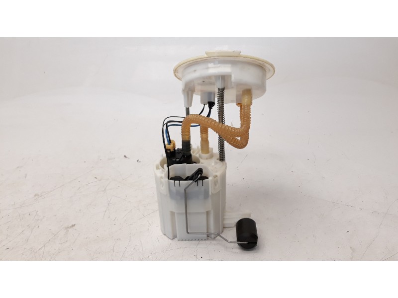 Recambio de bomba combustible para bmw serie 3 lim. (f30) 2.0 turbodiesel referencia OEM IAM 16117243972  